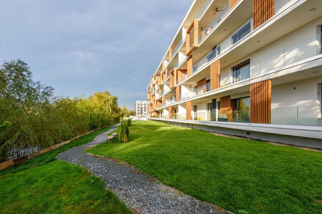 Il Lago - Turquoise - Cozy Luxurious Smart Home By The Lake 벌룬터리 외부 사진